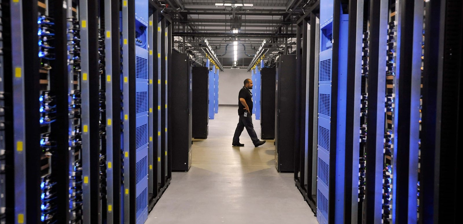 Read more about the article Securing the Backbone of Artificial Intelligence: Protecting Data Centers